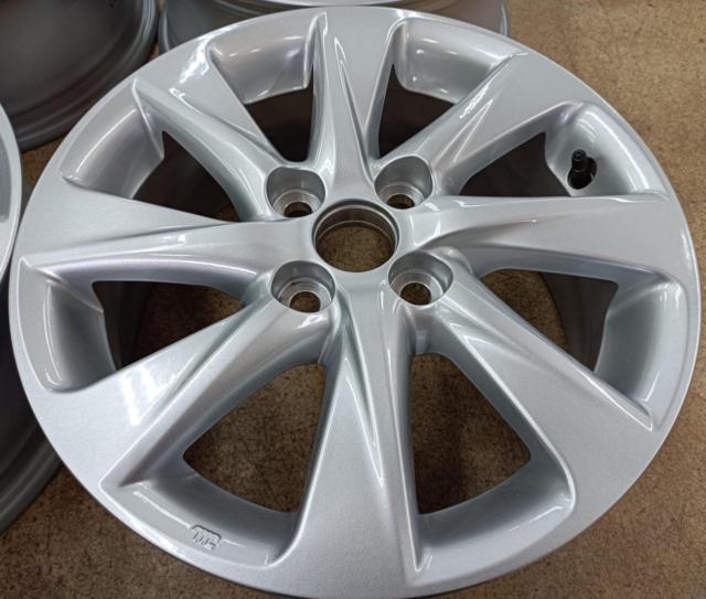 TOYOTA
Genuine
Aqua
