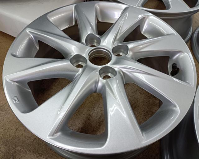 TOYOTA
Genuine
Aqua