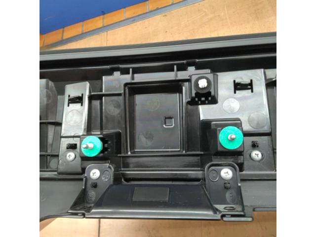 Mitsubishi
B34A
Delica Mini
Genuine
Rear gate garnish