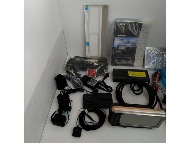 SONY
NV-XYZ77
6.5-inch wide VGA monitor HDD navigation system