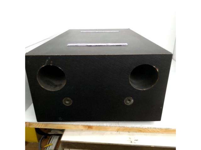 BOSE
MODEL
501X
2.1ch speaker system
Bass box/cube speaker x 4