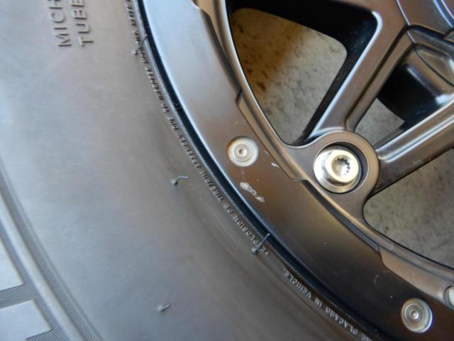 CRIMSON MYRTLE GEAR MG LYCAN  + MICHELIN LATITUDE TOUR