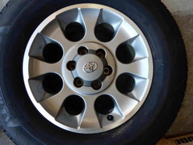 トヨタ純正 FJクルーザー オフロードパッケージ 純正ホイール  + MICHELIN LATITUDE TOUR