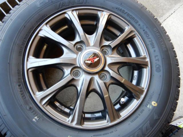 weds
TEDA
MA
10-spoke wheel
+
DUNLOP
ENASAVE
VAN01