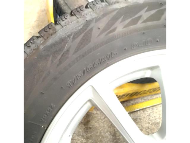 BRIDGESTONE  ECO FORME  SE-15 (4HOLE) + BRIDGESTONE BLIZZAK VRX 2