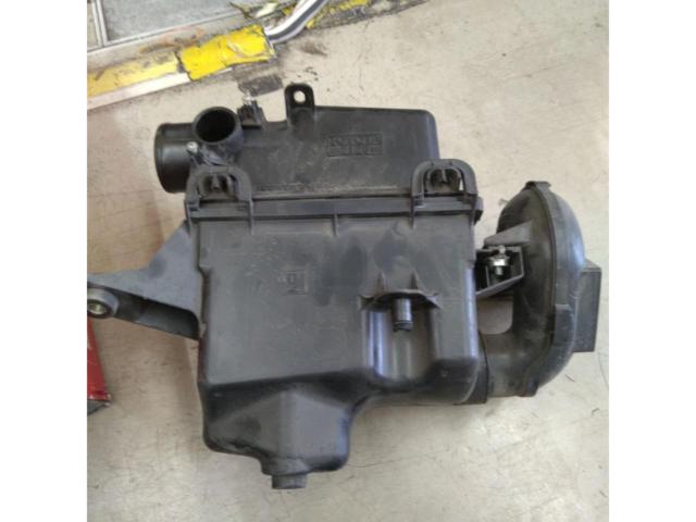 Toyota Genuine Air Cleaner Box
[10 system
Aqua
The previous fiscal year]