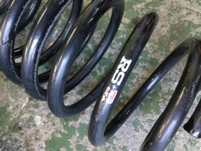 【RS-R】ダウンサス 【30系 プリウス 後期で使用】