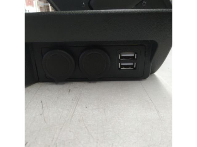 【CARMATE】電源増設ユニット