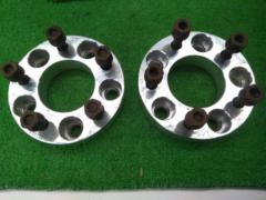 Wide tread spacer