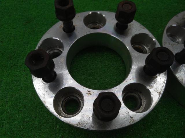 Wide tread spacer