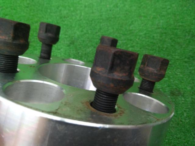 Wide tread spacer