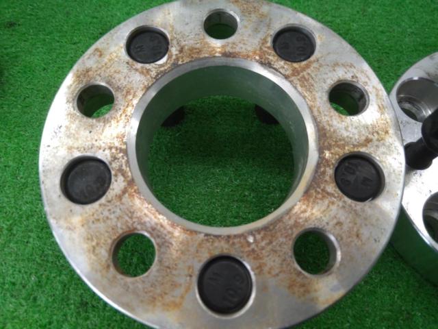 Wide tread spacer