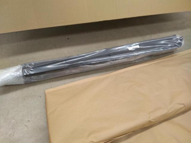 【MODELLISTA】GRAN BLAZE PHEV サイドスカート プレシャスブラックパール MSD4-448003-C1 ※欠品箇所あり
