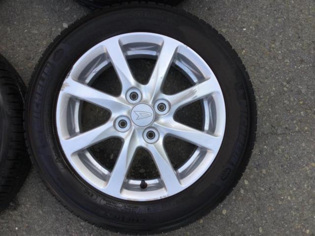 Genuine Daihatsu parts
Move genuine wheels + MICHELINENERGY
SAVER+YOKOHAMABluEarth
RV-02CK