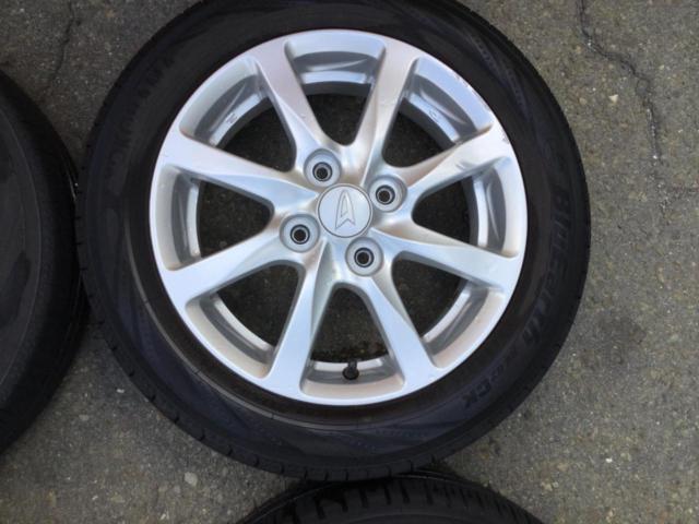 Genuine Daihatsu parts
Move genuine wheels + MICHELINENERGY
SAVER+YOKOHAMABluEarth
RV-02CK