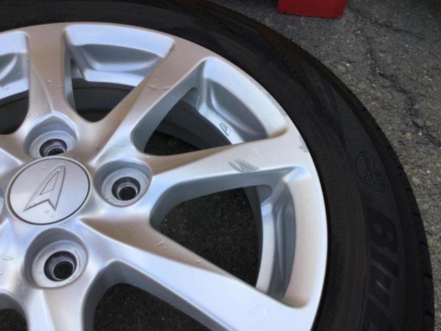 Genuine Daihatsu parts
Move genuine wheels + MICHELINENERGY
SAVER+YOKOHAMABluEarth
RV-02CK