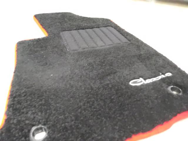 Clazzio
GUN125/Hilux
Floor mat