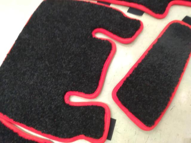 Clazzio
GUN125/Hilux
Floor mat