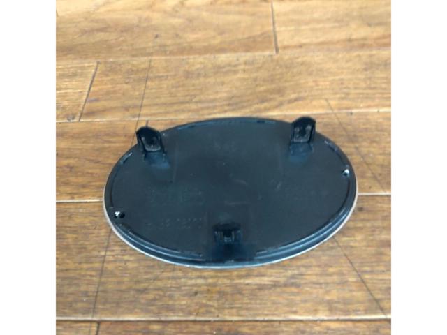 Genuine Toyota emblem for Voxy
90-based]