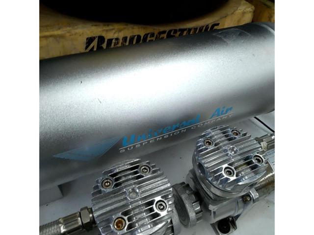 VIAIR 480C コンプレッサー×2 + タンク
