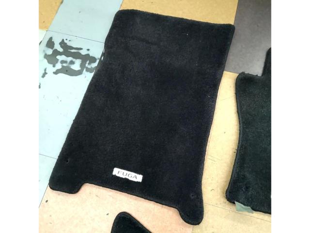 Nissan
Fuga
Y51
Genuine floor mat
Set for one car 