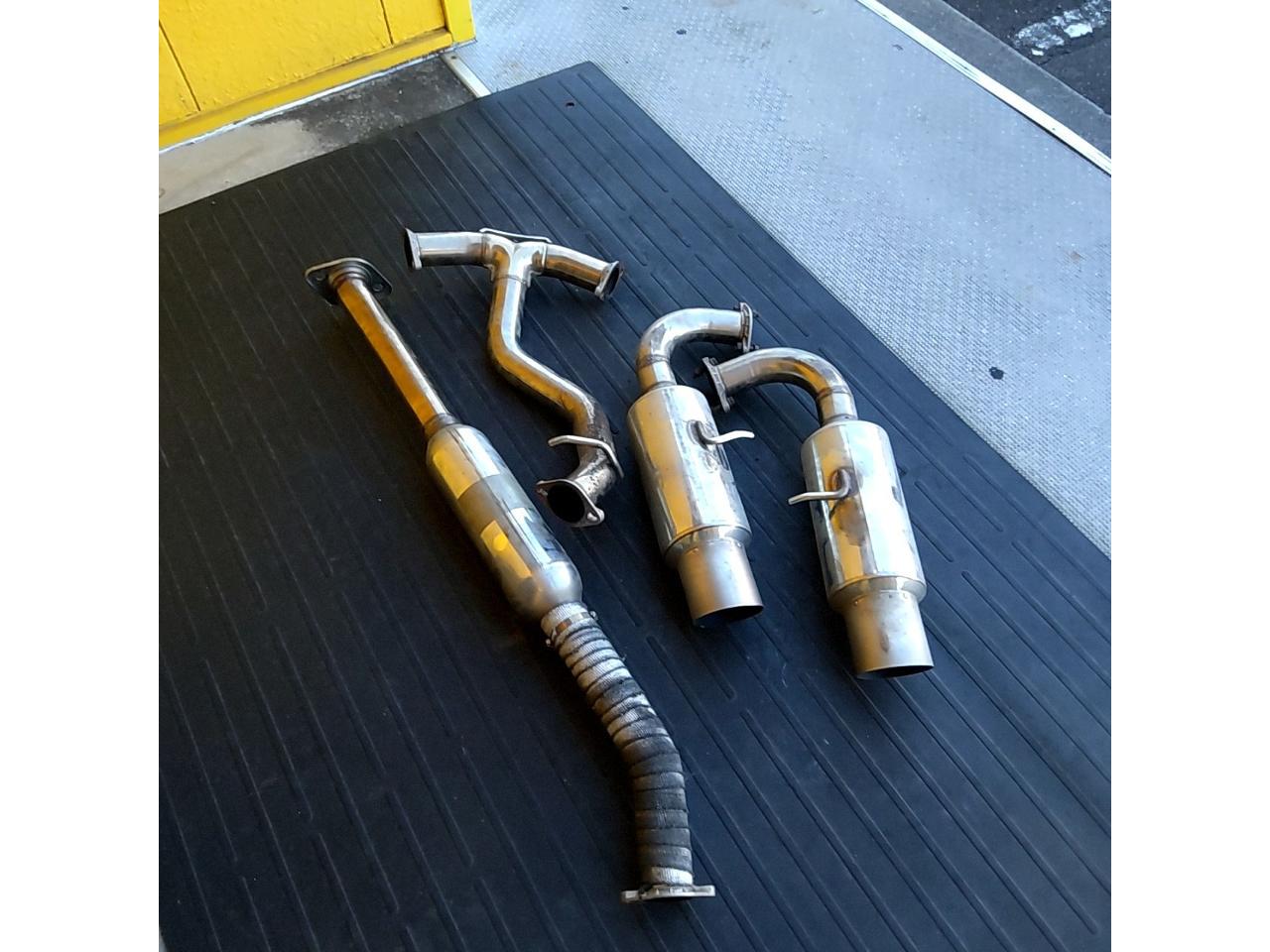 Invidia Titanium Tail Exhaust for 86
ZN6
Common to the latter half term