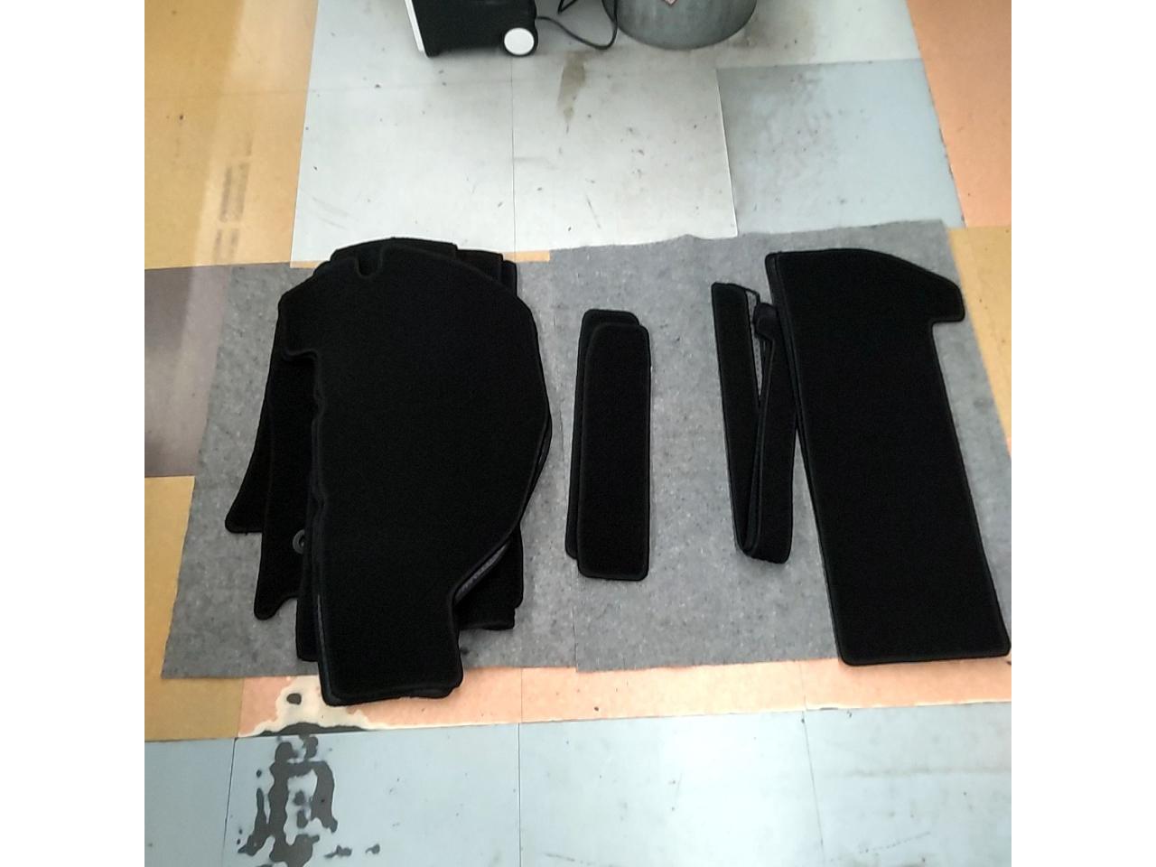 M&K Floor Mats
Standard Alphard
Series 40