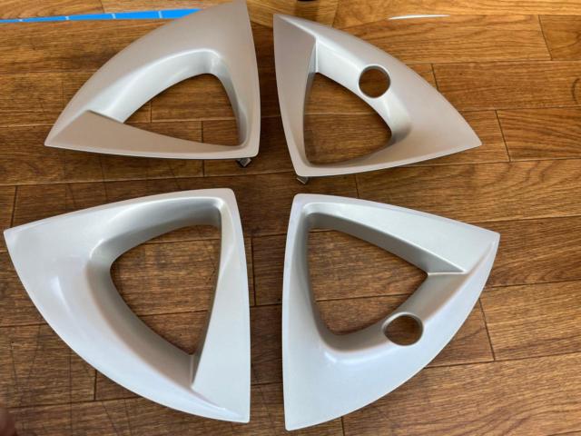 Toyota
50 system
Prius
Late version
Genuine wheel accent piece
Set for one car 