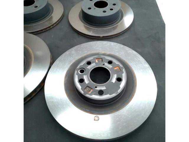 Genuine LEXUS front brake disc rotor for IS300
Early 30 series/RC300h