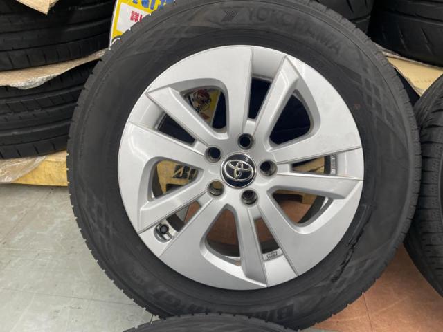 トヨタ純正(TOYOTA)  50プリウス純正ホイール  + YOKOHAMA(ヨコハマ) BluEarth-GT