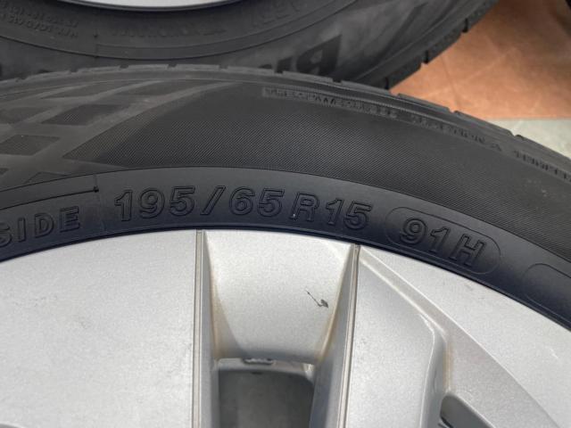 トヨタ純正(TOYOTA)  50プリウス純正ホイール  + YOKOHAMA(ヨコハマ) BluEarth-GT