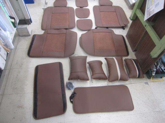 メーカー不明  汎用シートカバー(前面のみ)  ブラウン