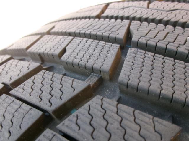 【TOYO】※2本のみ  winterTRANPATH TX  235/60R18