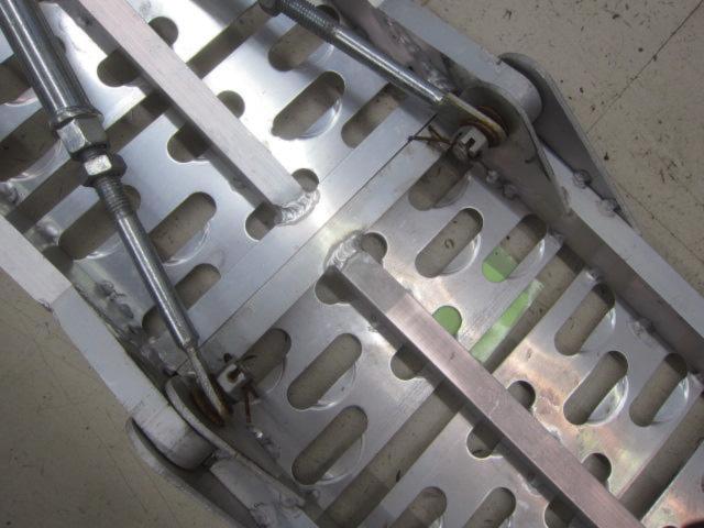 【メーカー不明】折り畳み式アルミラダー