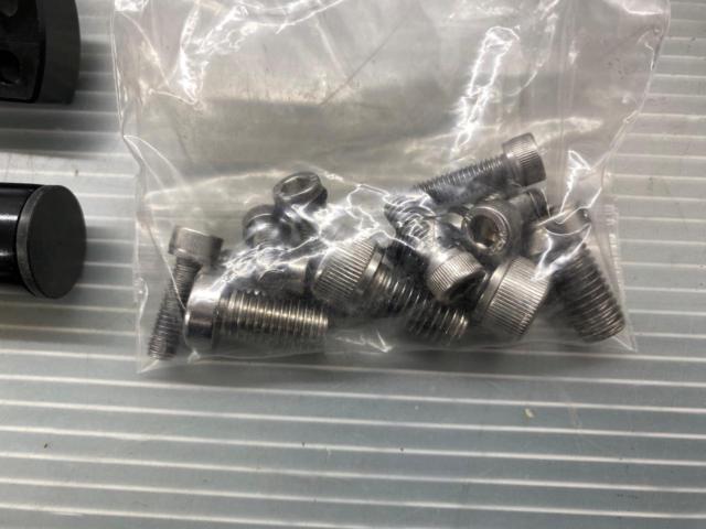 Unknown Manufacturer
Separate handlebar kit for MT-07/2014-2017