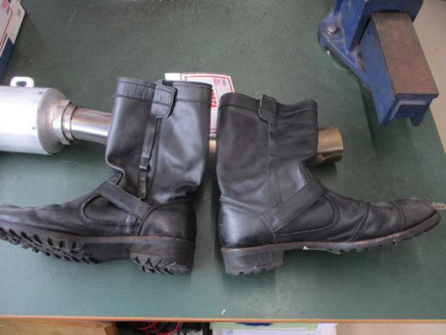 Unknown Manufacturer
Leather boots
Size: US9.5