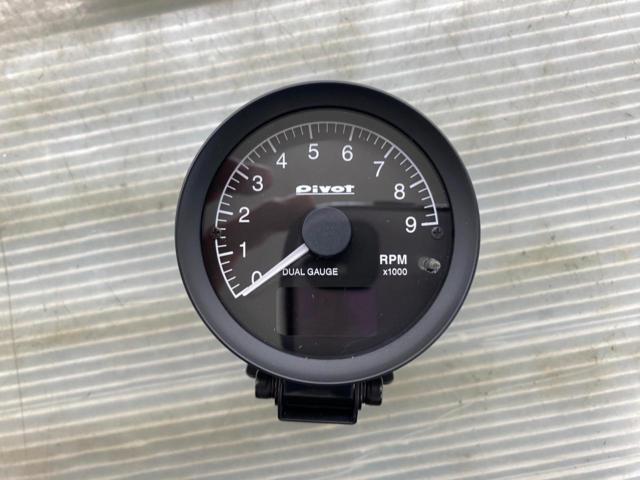Pivot
DUAL
GAUGE
RS/Tachometer
DRX-T
OBD type