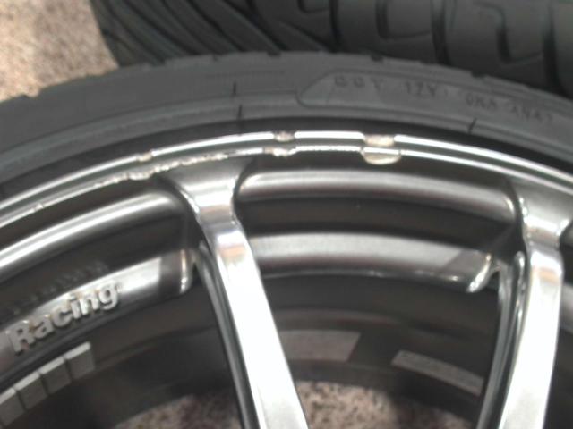 YOKOHAMA
ADVAN
Racing
RS2
+
KENDA
KR 20
215 / 45R17
91H