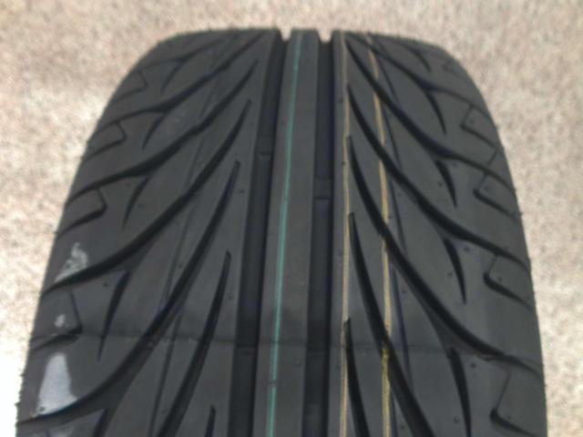 YOKOHAMA
ADVAN
Racing
RS2
+
KENDA
KR 20
215 / 45R17
91H