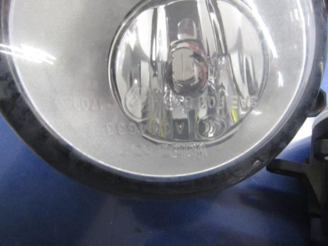 【LEXUS/レクサス】GS/10系前期純正フォグランプ 左右セット + 【メーカー不明】LEDバルブ H11