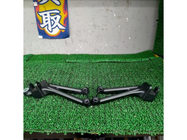 【KAWASAKI】Z900RS Cafe純正タンデムステップ