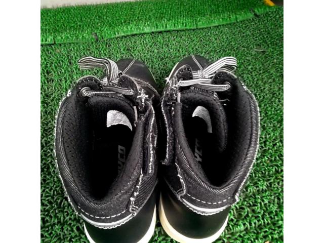 SCOYCO
Casual Riding Shoes
MT016
Size 27cm
