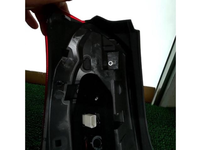 【トヨタ純正】トヨタ  10系 ウィッシュ 後期 純正 テールレンズ
