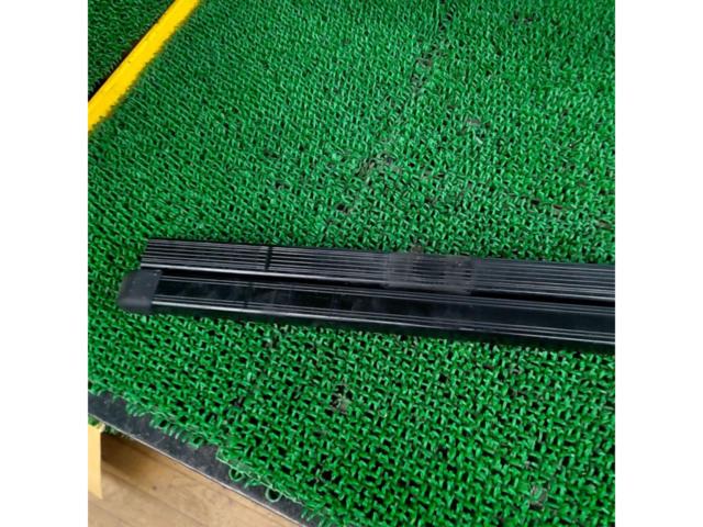 メーカー不明 キャリアスクエアバー 2本 約1400mm