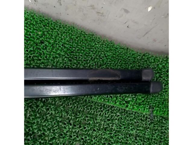 メーカー不明 キャリアスクエアバー 2本 約1680mm