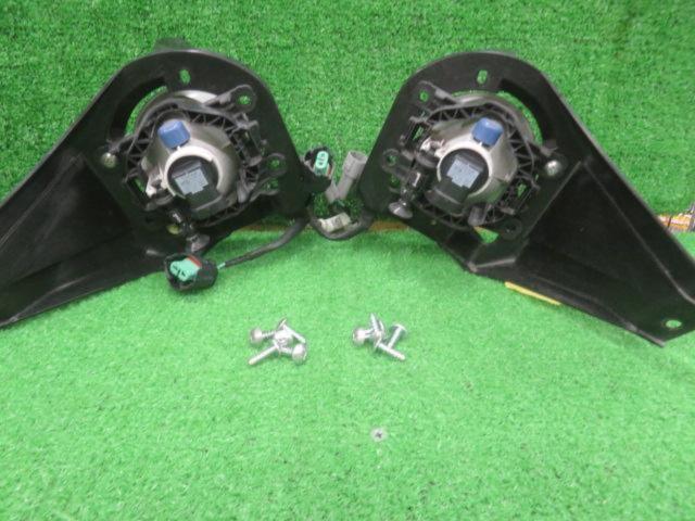 スズキ ジムニー JB64W 純正フォグランプ
