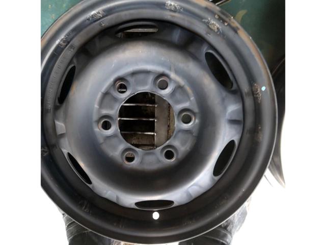 Genuine Nissan parts
Steel with Caravan Cap