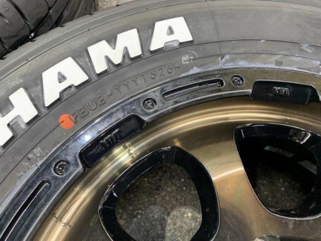【HOT STUFF】 MAD CROSS GRACE + 【YOKOHAMA】 PARADA PA03 215/65R16C 109/107S 4本セット