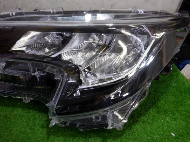 【右側のみ】トヨタ純正 LEDヘッドライト