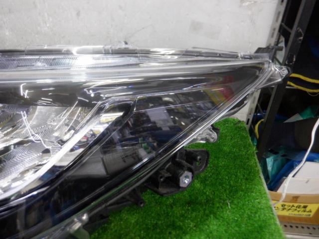 【右側のみ】トヨタ純正 LEDヘッドライト